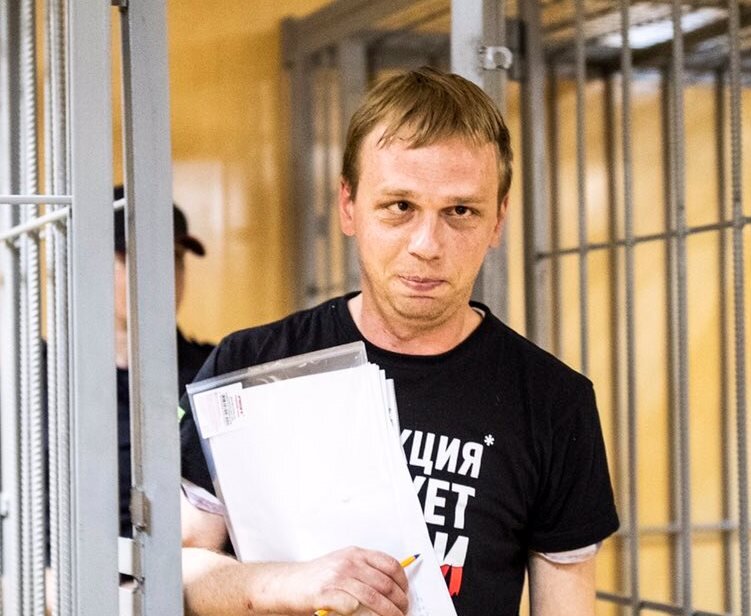 Из клетки - под домашний арест