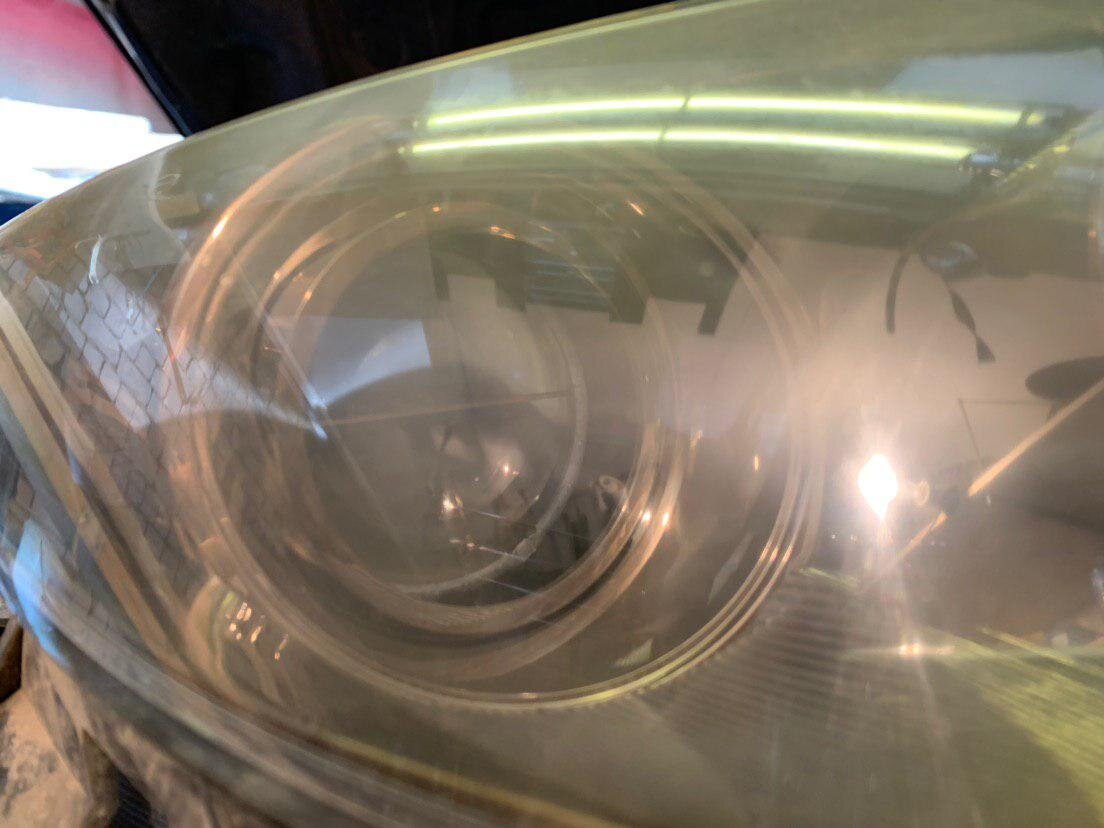 Состояние до промывки и полировки (в реале линза вообще мутная, не знаю почему на фото вышло более-менее)