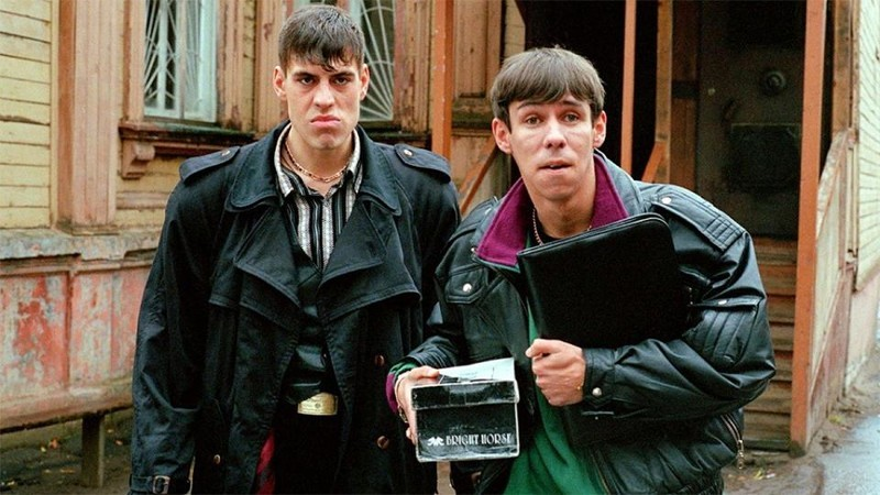 Дмитрий Дюжев и Алексей Панин в фильме «Жмурки». Кадр из фильма