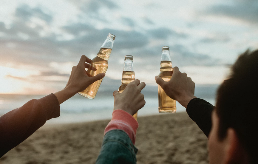Стандартная страховка не покроет лечение в случае, если в больницу вас доставили в состоянии алкогольного опьянения. Но есть дополнительные опции у ряда страховщиков.