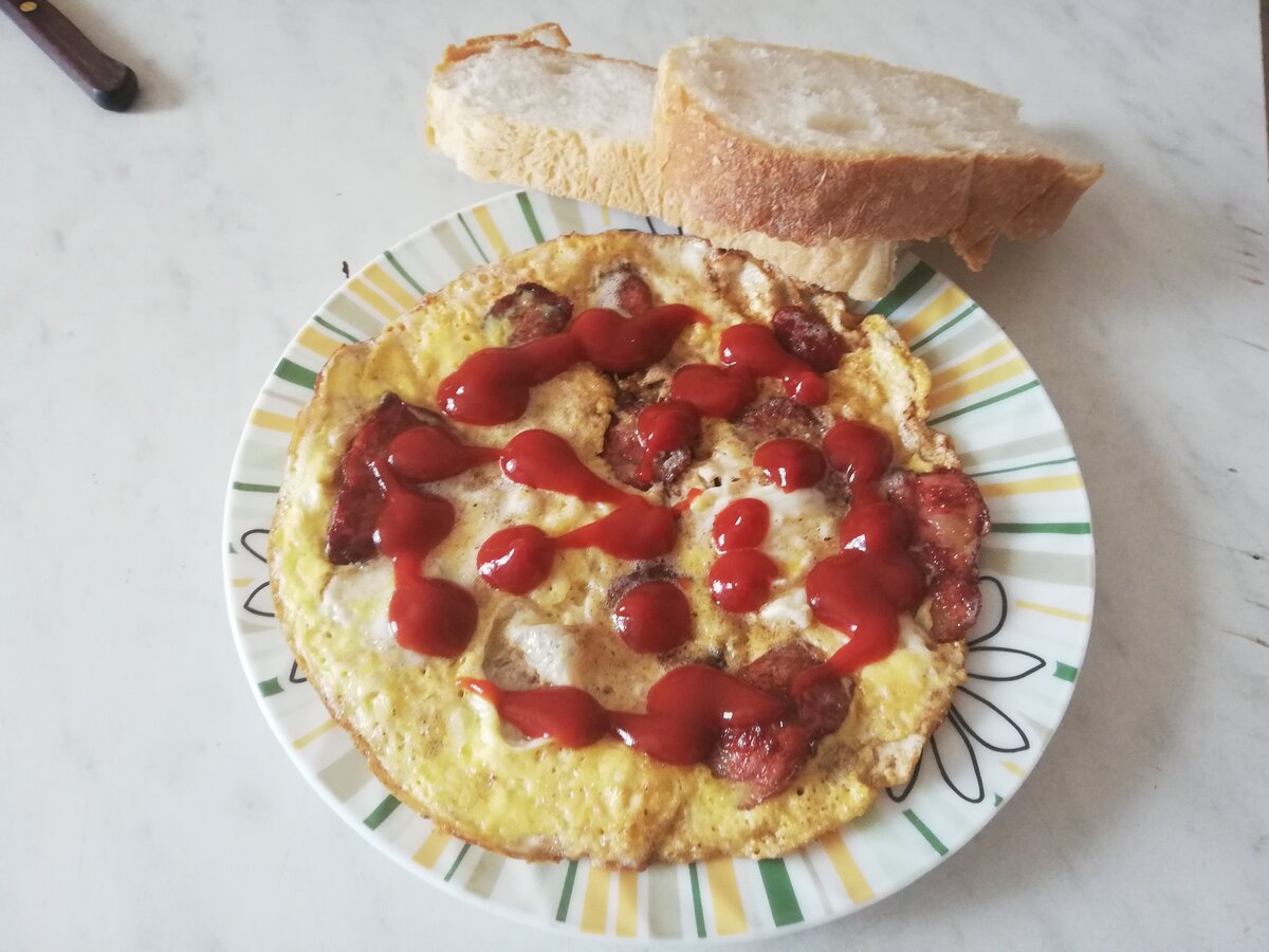 калорийность домашней пиццы с колбасой и сыром и помидорами и кетчупом и майонезом в духовке фото 46