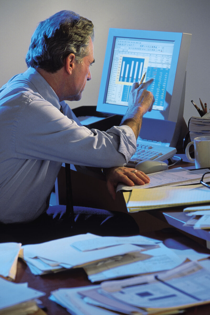 В интернете сегодня работают не только молодые люди