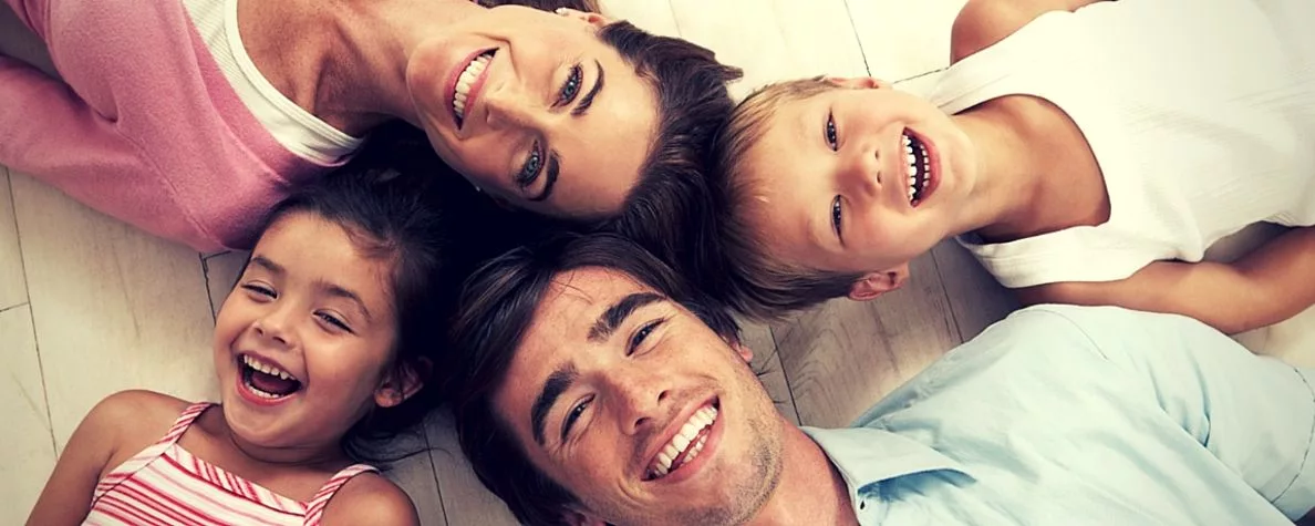 Родители и дети. Фото из свободного доступа.