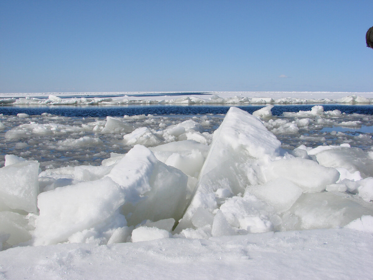 огой байкал зимой. байкал зима. лёд. байкал 2022. остров сахалин зима.