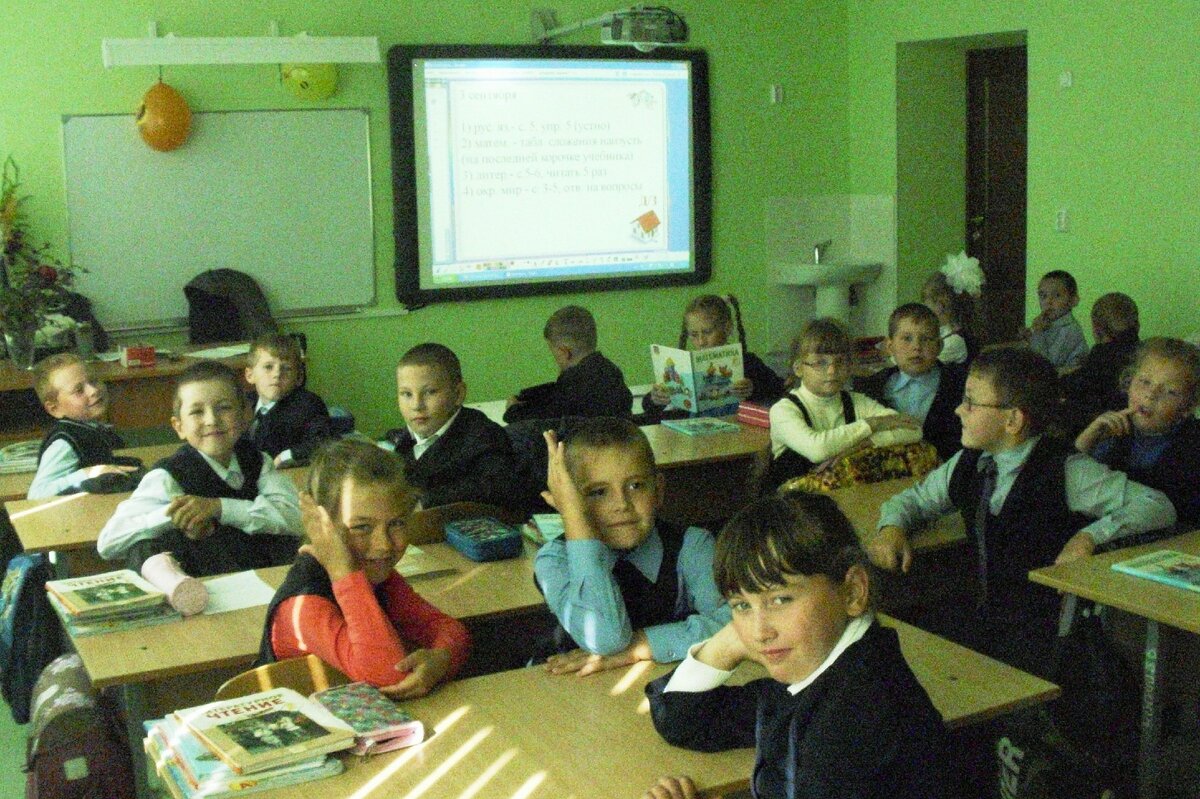 Учить детей в школе интереснее, чем учить родителей через интернет