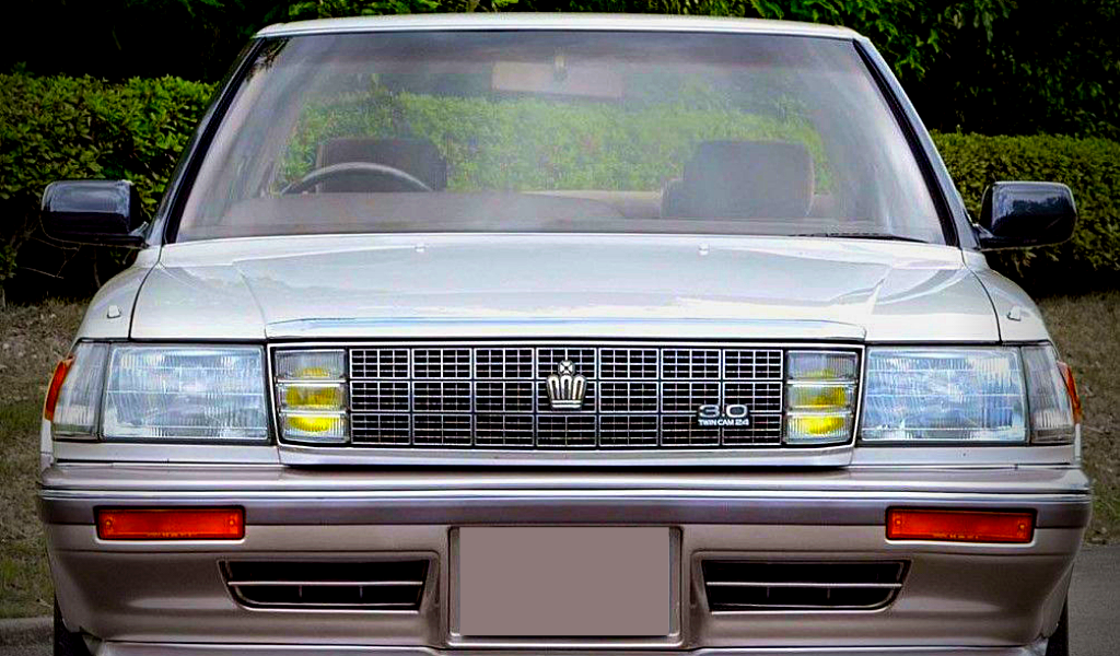 S год выпуска. Toyota Crown 1989. Тойота Краун 1989. Тойота Crown 1989. Тойота Краун 89.