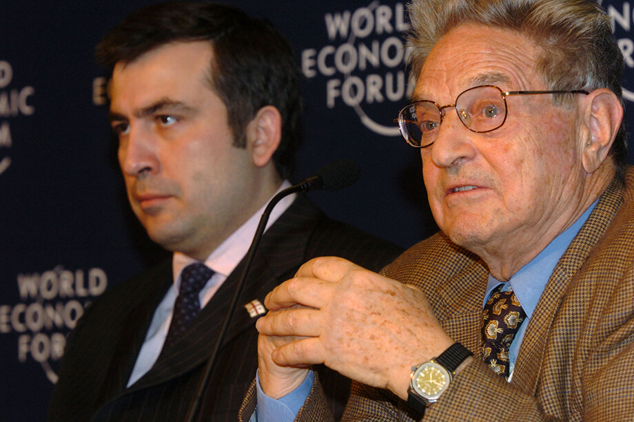 Михаил Саакашвили всегда был человеком Демократической партии, а значит, – Сороса.
Фото: Bloomberg/Getty Images