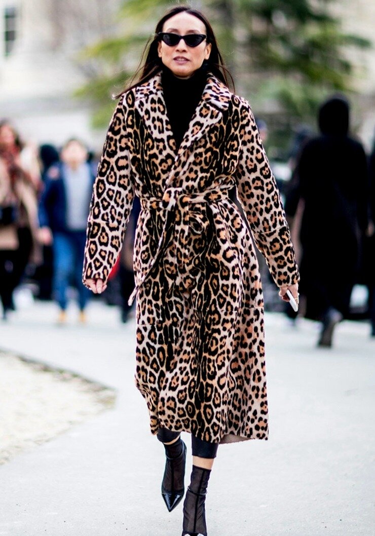 Пальто с животным принтом выглядит ярко, стильно, показывает Вашу натуру!