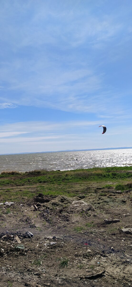 Это Краснодарское водохранилище. Дом мы купили рядом с ним. Подсказка.)