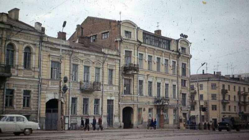 Дома в начале проспекта Фрунзе в начале 1980-х годов. Фото из группы «Таямніцы Віцебска»