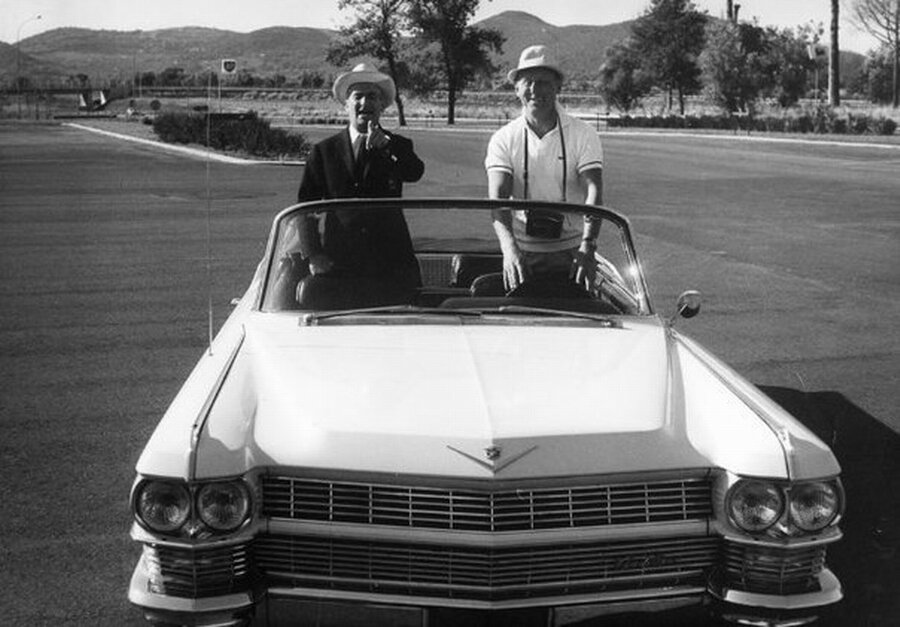 Разиня де фюнес. Луи де Фюнес разиня. Разиня 1965 авто.