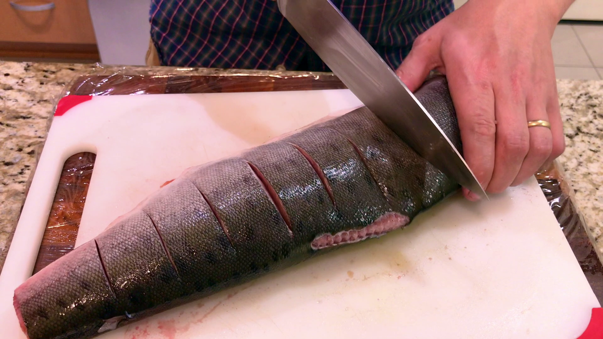 Горбуша запеченная в духовке. Сочный и вкусный рецепт рыбы.