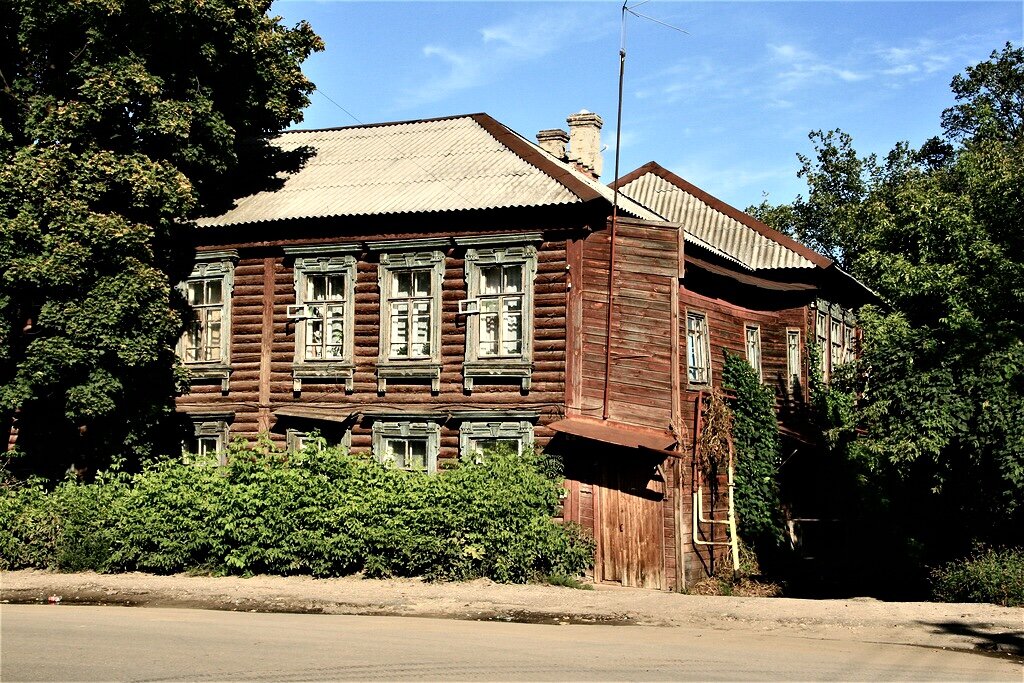 Купец адамов где живет