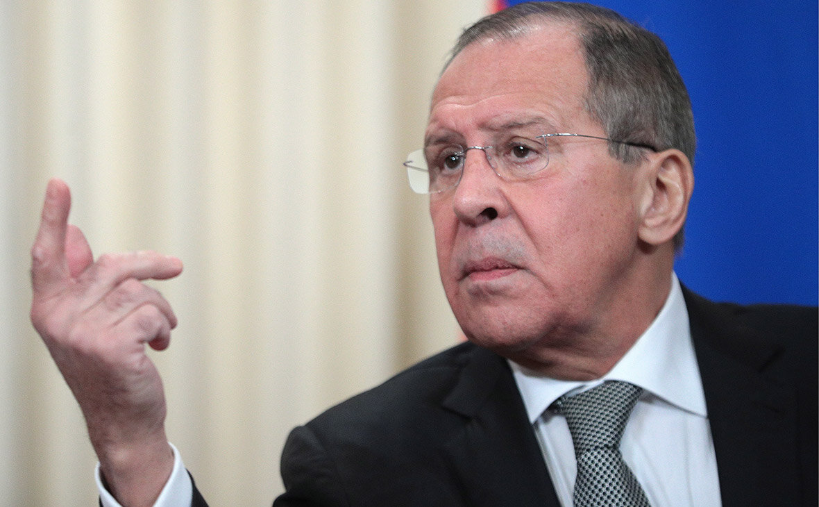 министр иностранных дел рф сергей лавров во время встречи в Москве с председателем Палаты депутатов (парламента) Ливии Акилой Салехом 