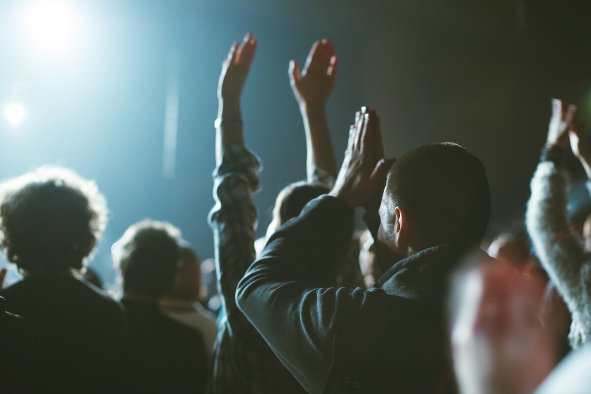 10 главных концертов, театральных премьер и выставок сентября
