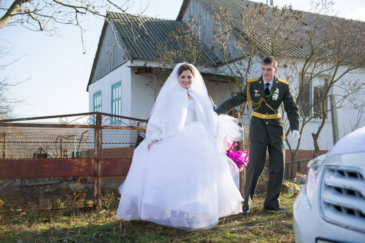 Во бору брусника актеры и роли фото