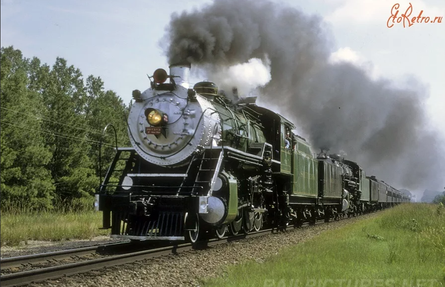 Наш паровоз вперёд летит... Другого нет у нас пути...