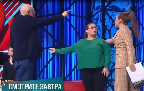 Гордон и Барановская задерживают мамашу от побега со студии