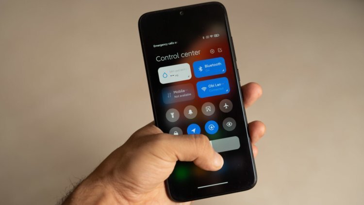 Xiaomi намеренно выгружает приложения из фона, чтобы сэкономить батарейку 