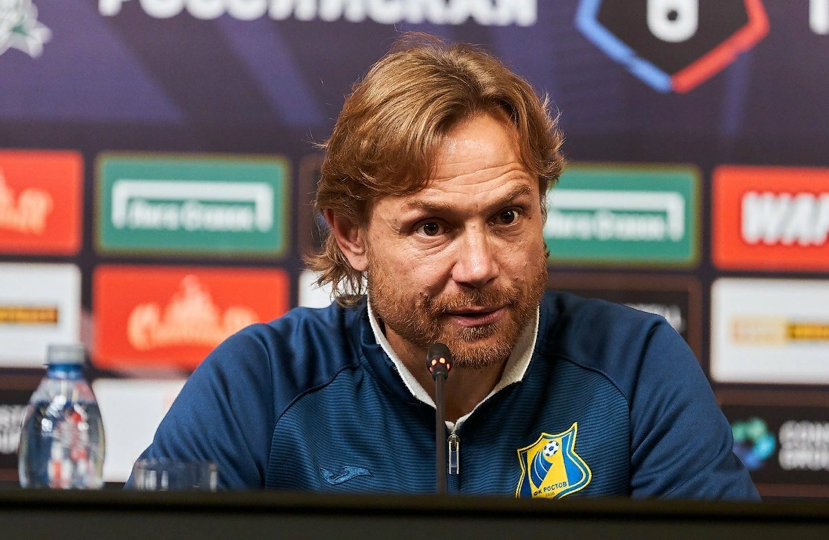 Валерий Карпин