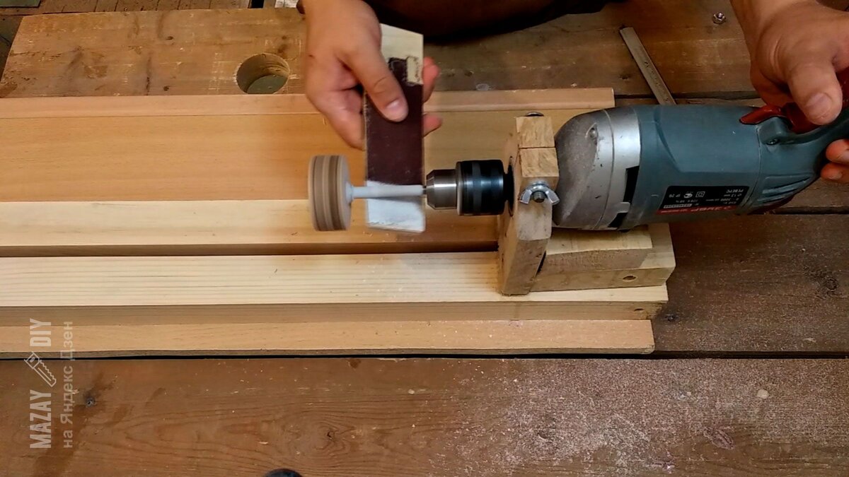 Токарный станок по дереву своими руками. Из дрели. Wood lathe with drill. Процесс изготовления.