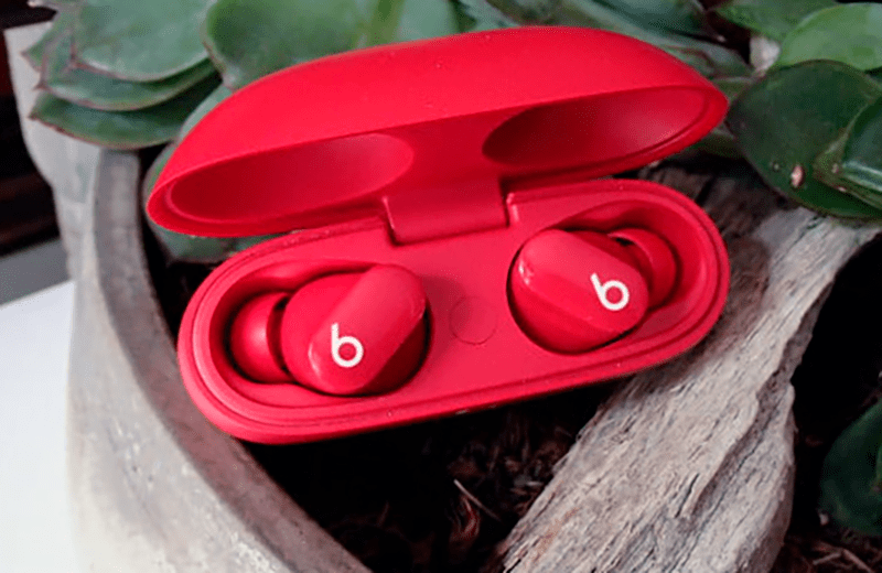 Wireless buds наушники. Чехол для наушников Beats Studio Buds.