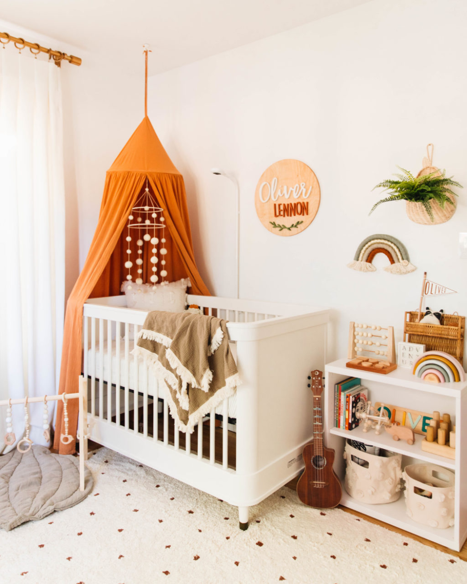 http://newdarlings.com/2019/07/olivers-neutral-nursery-reveal/