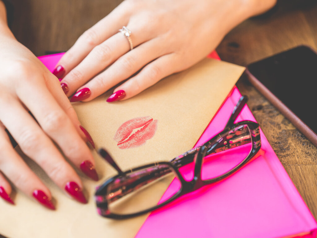 Выбранный к 31 декабря маникюр может значительно изменить вашу удачу в 2022 году. Фото: Pxfuel.com 