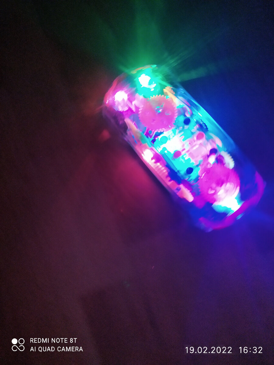 Машинка шустрая - не хочет фотографироваться, уезжает все время :)  фото автора 