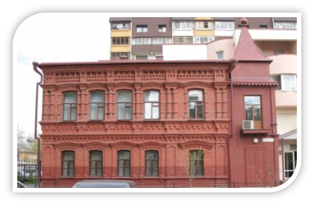 Вот он, дом инженера Снегирева с башенкой, нехарактерной для царицынской архитектуры. Фото с сайта http://i.giddom.com/sklad_bol/543467.jpg