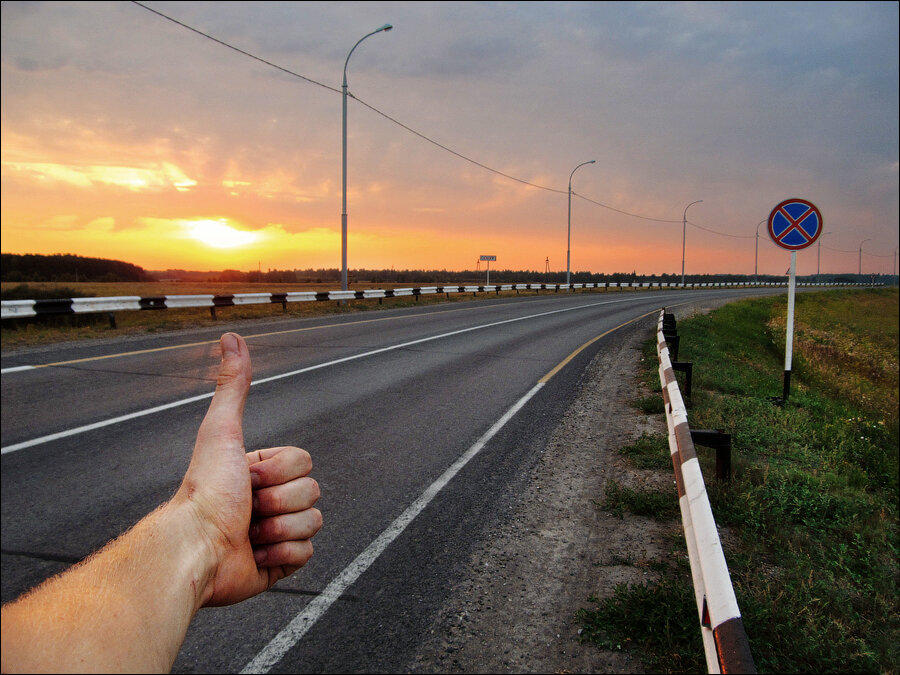 Автостопом москва ростов. Путешествие автостопом картинки. Автостоп. Автостоп фура. Путешествие автостопом.