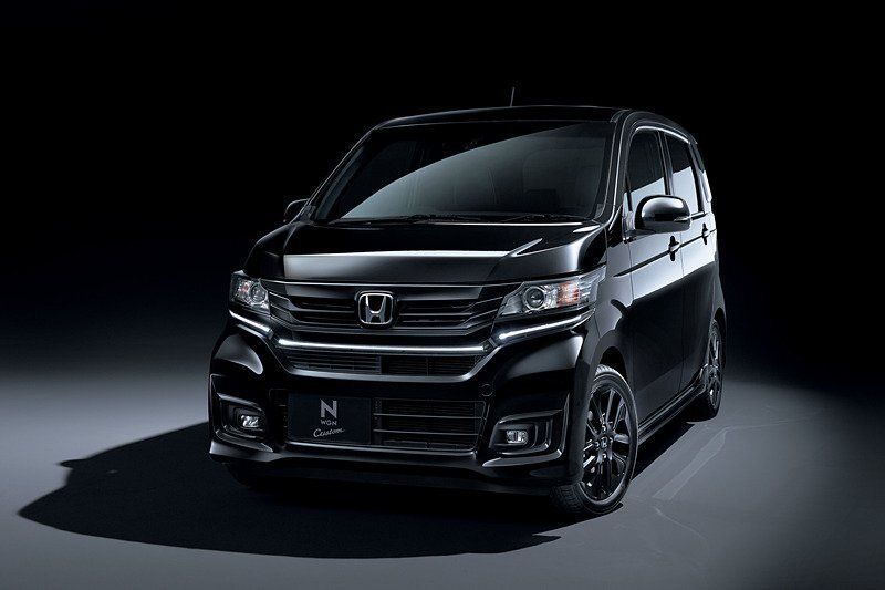 Honda N-WGN 660 Custom G (07.2018 - н.в.) - технические характеристики155/65R14
Задние шины
155/65R14Объем
0.7 л
Мощность
58 л.с.Расход
3,4 л
Тип топлива
Бензин Regular (АИ-92, АИ-95)Трансмиссия
Вариатор
Привод
Передний (FF)Кол-во мест
4 места
Кол-во дверей
5 дверейГабариты кузова (Д x Ш x В), мм3395 x 1475 x 1655  Масса, кг840 