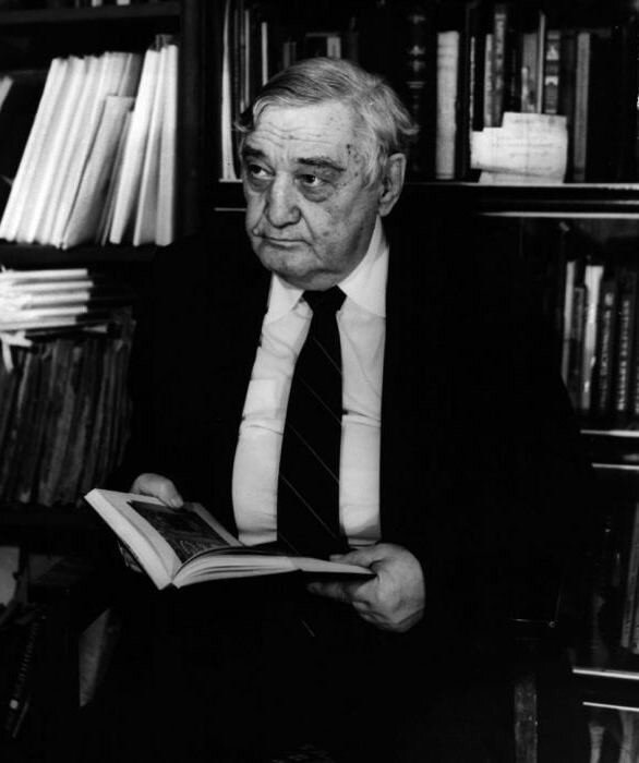 Л .Н. Гумилёв, советский и российский географ, историк и этнолог, основатель пассионарной теории этногенеза.    (изображение взято из открытых источников)