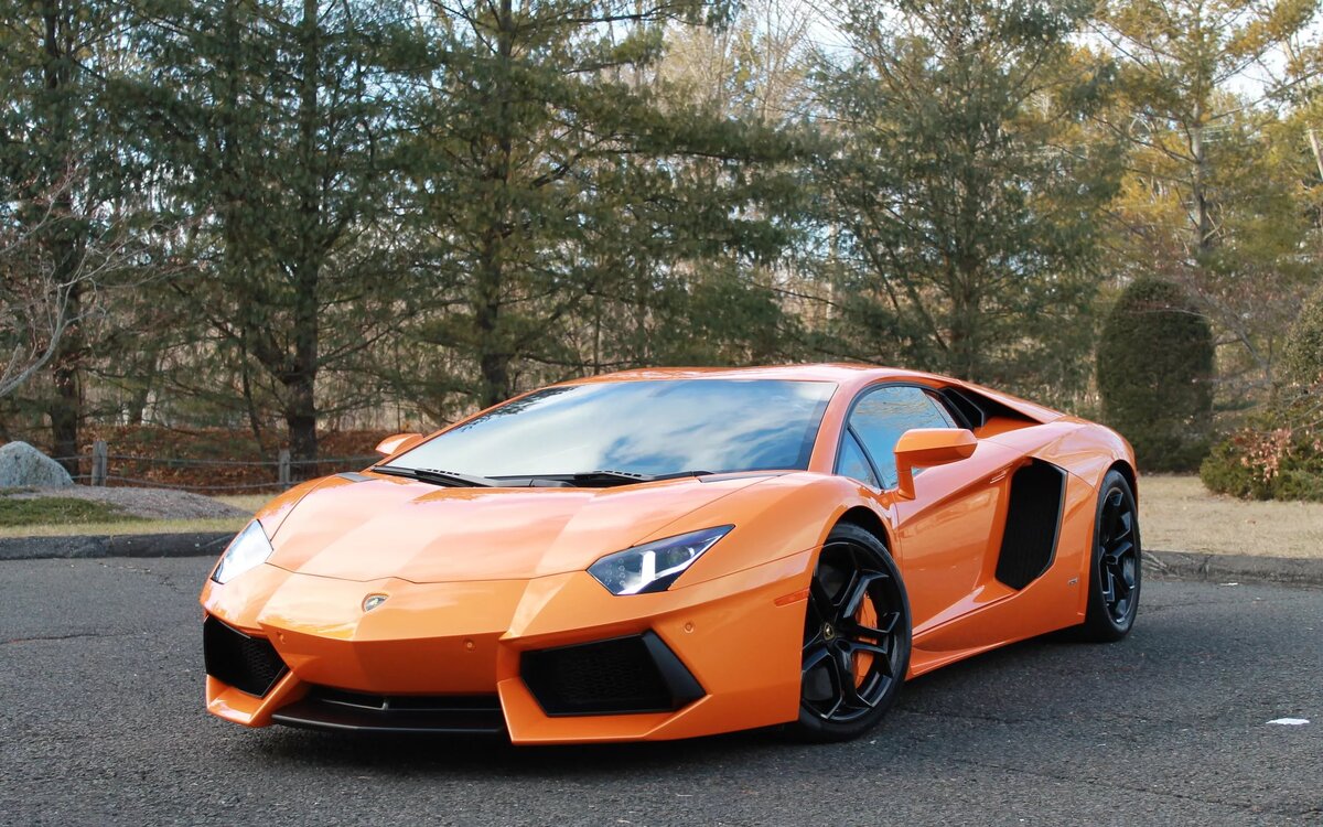 Lamborghini Aventador.