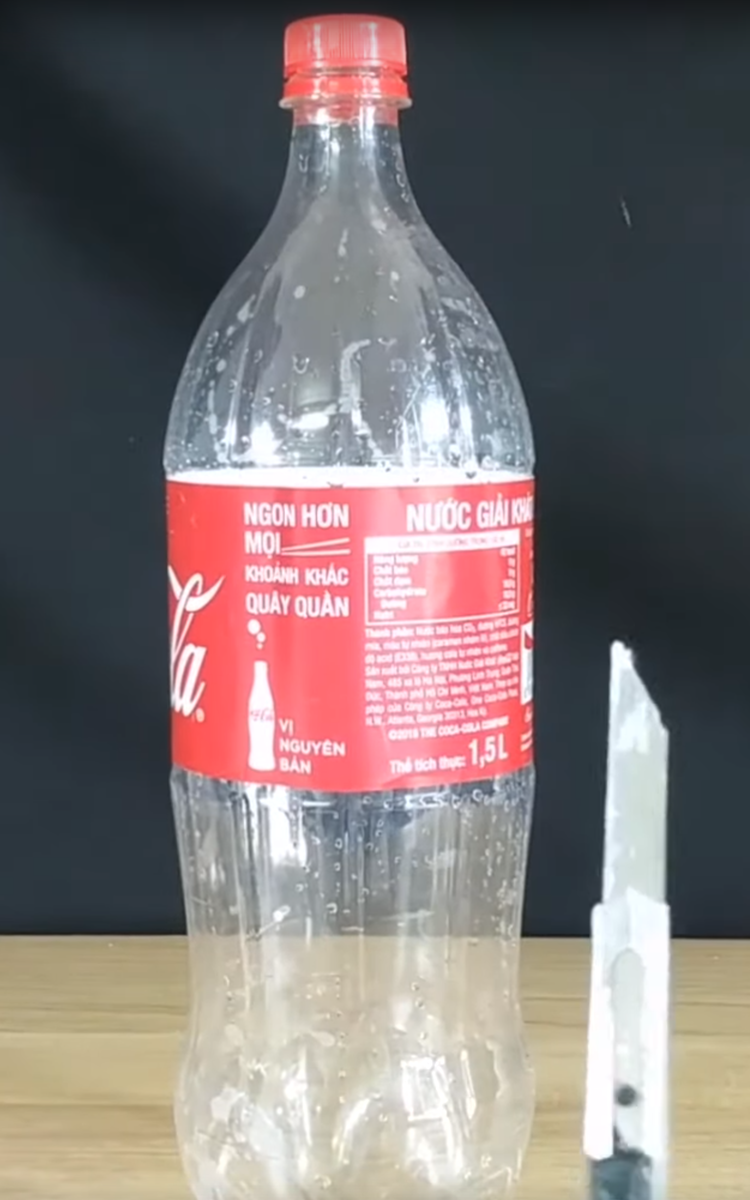 Сказочный домик из пластиковой бутылки