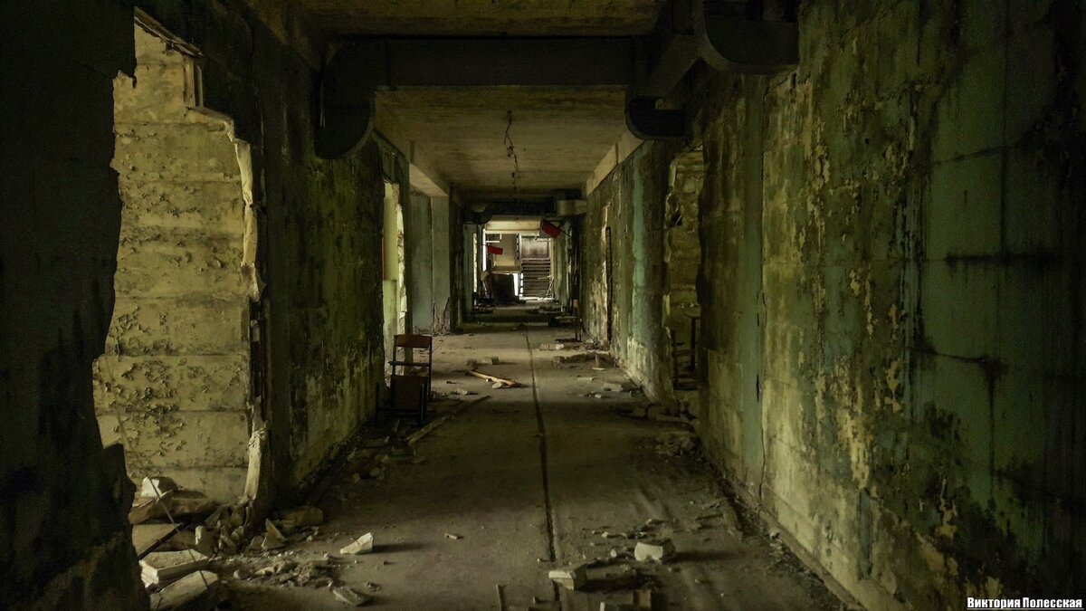 Как выглядит советская школа Припяти, Чернобыльская зона отчуждения сегодня. Фото
