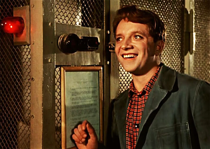 Кадр из к/ф «Карнавальная ночь»