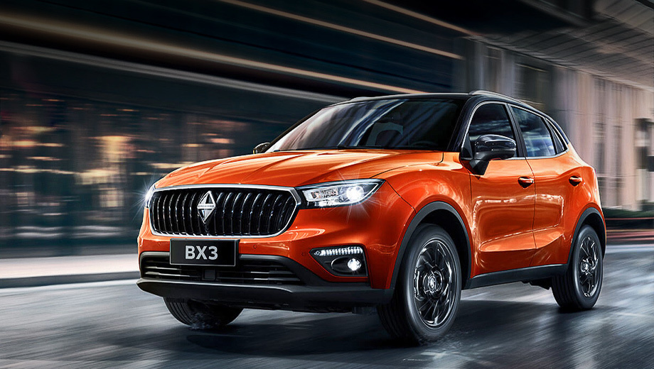 Все современные Боргварды (BX3, BX5, BX6, BX7, BXi7) — на одно лицо. Светодиодные фары считаются признаком богатой комплектации. Окрас кузова «трёшки», похоже, может быть только двухцветным.