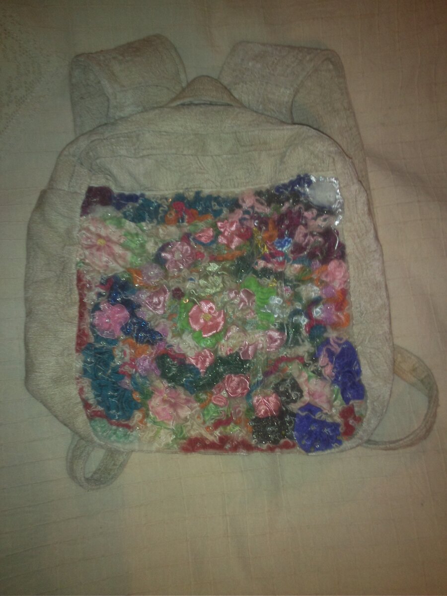 Небольшой рюкзак из бархатных брюк