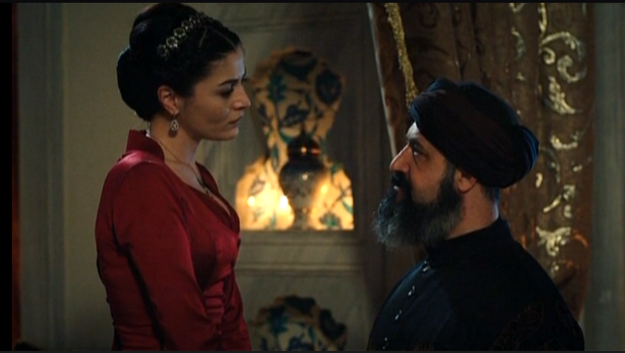 лютфи ударил шах. шах султан и лютфи паша поцелуй. шах султан и лютфи паша. великолепный век шах султан и лютфи паша. лютфи ударил шах.