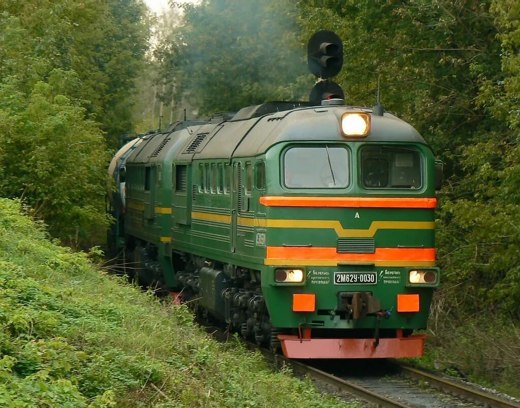 Тепловоз 2М62
