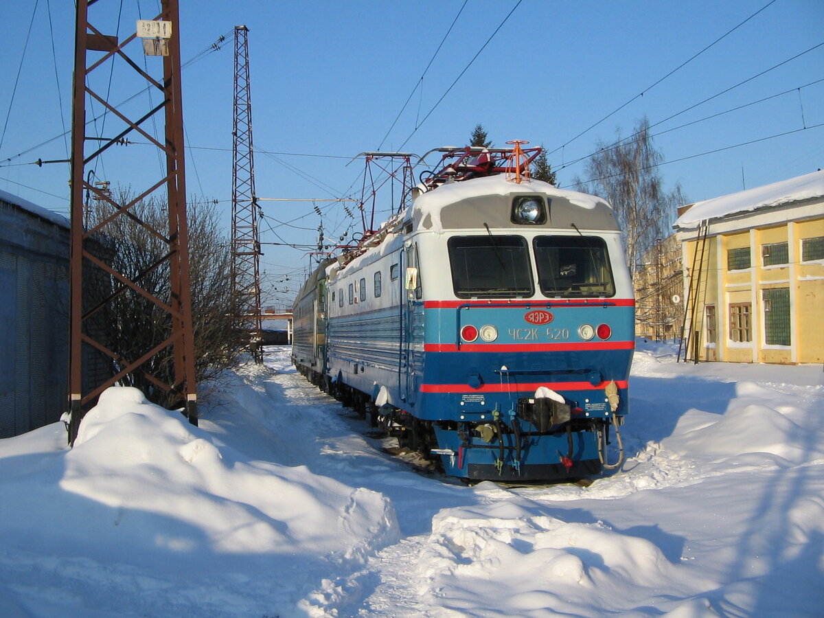 Один из первых ЧС2К-520, 11.02.2007 года в отстойном тупике ст. Тула-1