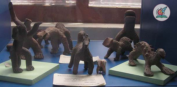 Фигурки похожие на животных и динозавров