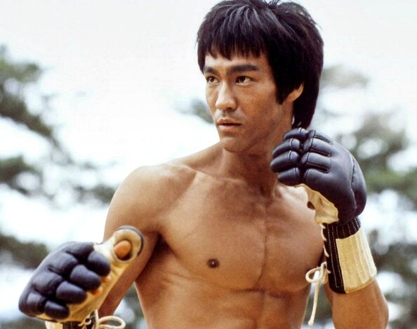 Брюс Ли