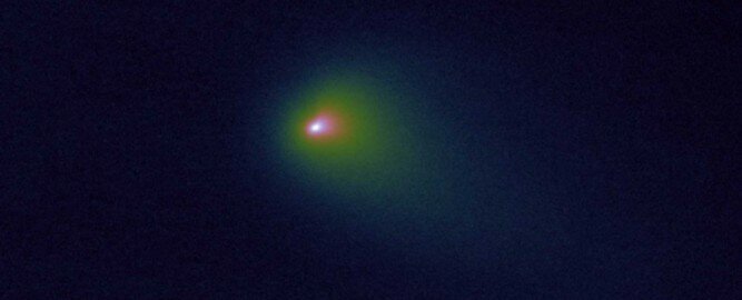 (NASA/ESA/David Jewitt/Paul Kalas)