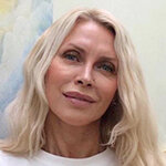 - Гречка - прекрасный продукт: белковый, питательный, легкоусвояемый. Ее зерна богаты крахмалом, сахаром, белками, жирными маслами, рибофламином, тиамином. В их состав входят органические кислоты: щавелевая, яблочная, малеиновая, меноленовая и лимонная. Белки гречки усваиваются организмом почти полностью. Именно эта особенность, а также низкое содержание углеводов позволяют причислить гречку к диетическим продуктам. Большое количество фолиевой кислоты в гречке хорошо сказывается на обновлении крови, она улучшает иммунные силы организма и его выносливость. 