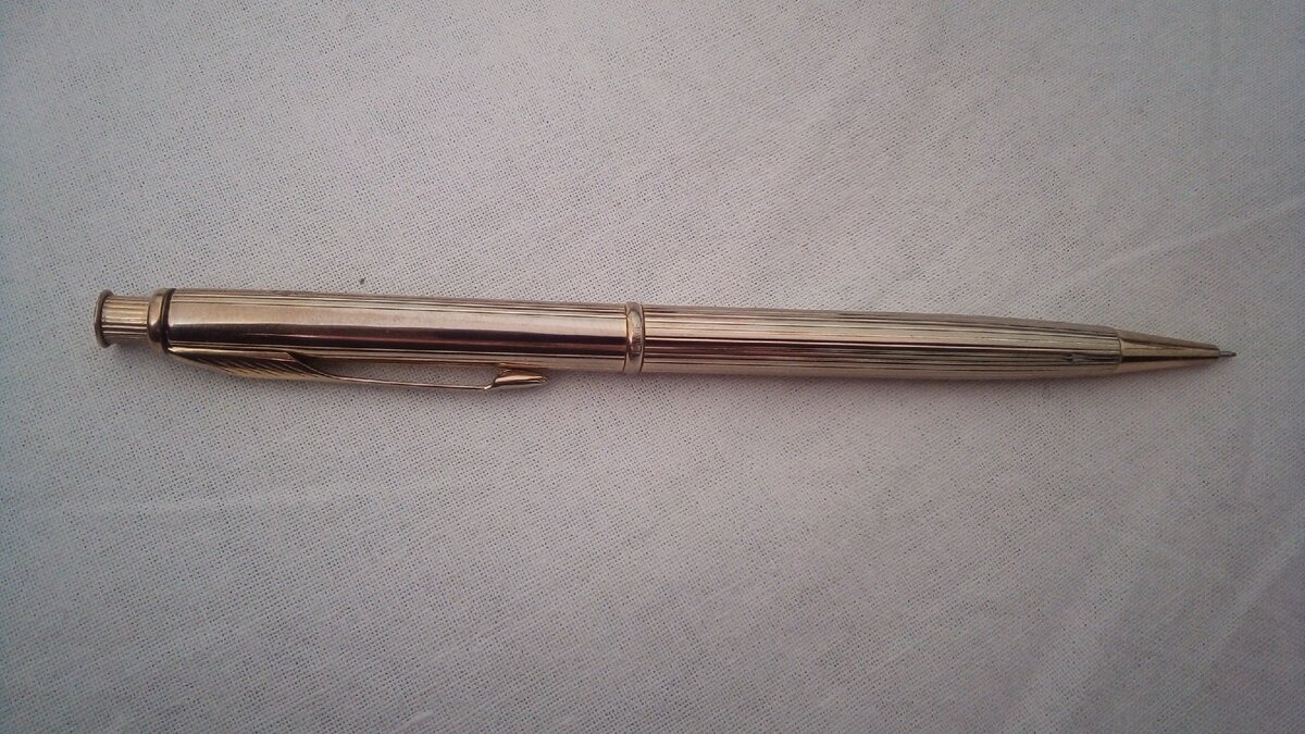 Механический карандаш