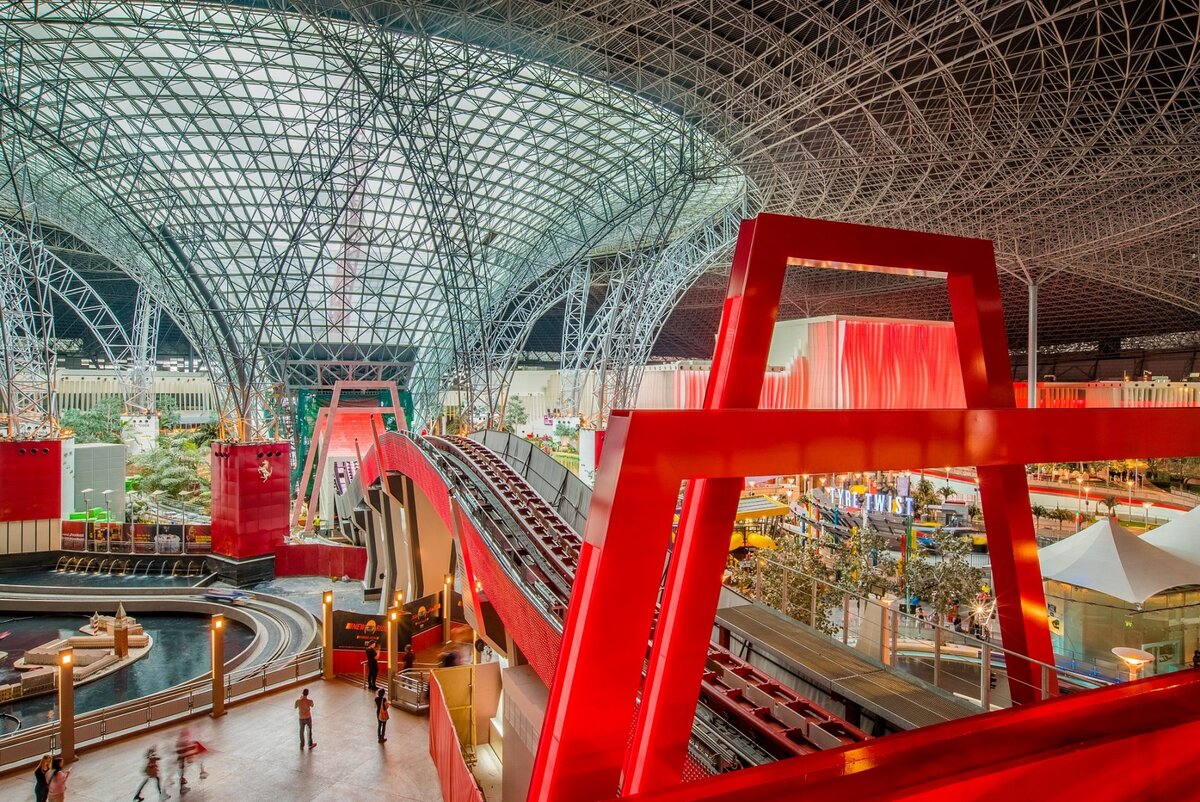 ferrari world в абу даби