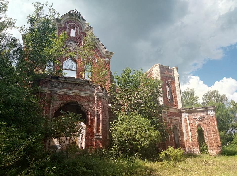 Усадьба Голицыных-Муромцевых (XIXв) в селе Пречистое Смоленской области.