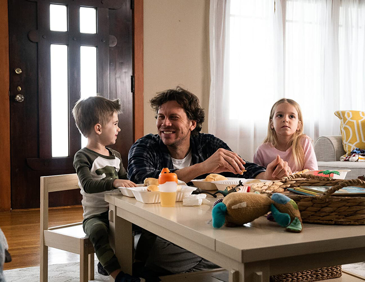 Кадр из сериала «Мистер Мамочка»